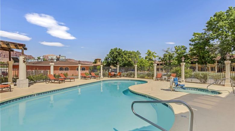 <b>Best Western Plus Greenwell Inn Pool</b>. Images powered by <a href="https://iceportal.shijigroup.com/" title="IcePortal" target="_blank">IcePortal</a>.