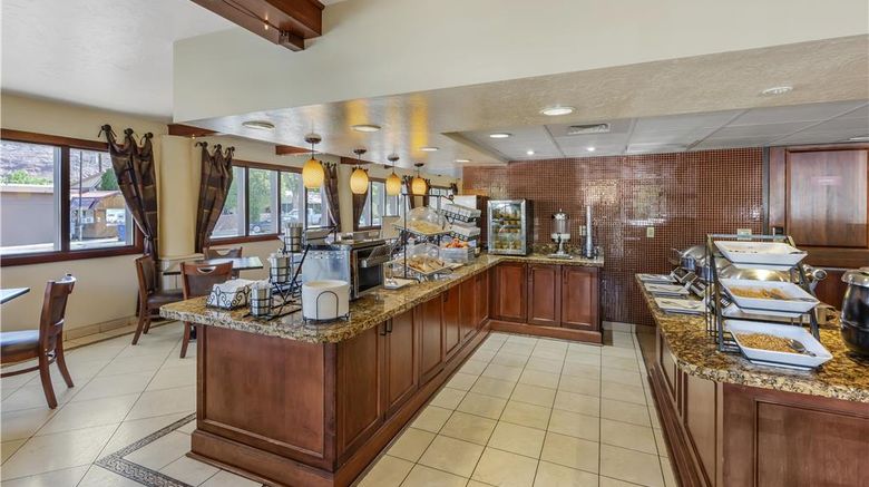 <b>Best Western Plus Greenwell Inn Restaurant</b>. Images powered by <a href="https://iceportal.shijigroup.com/" title="IcePortal" target="_blank">IcePortal</a>.