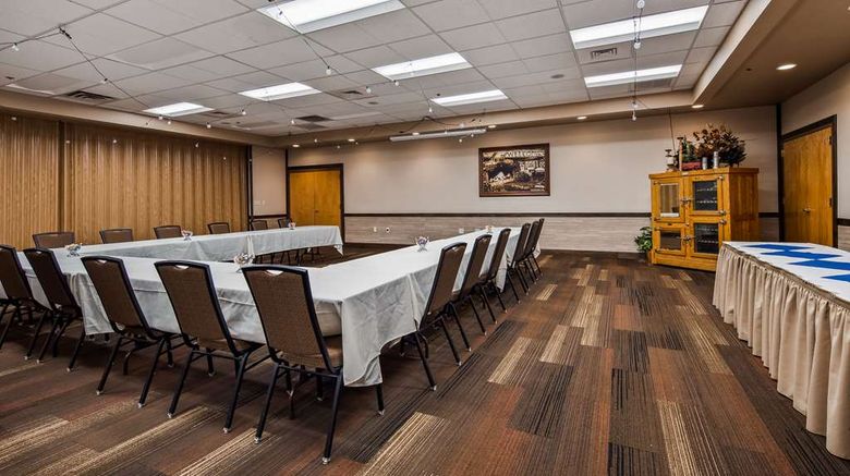 <b>Best Western Plus Ruby's Inn Meeting</b>. Images powered by <a href="https://iceportal.shijigroup.com/" title="IcePortal" target="_blank">IcePortal</a>.