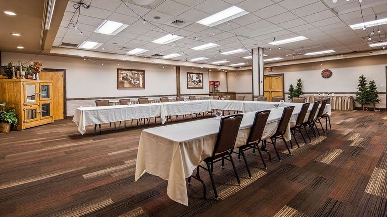 <b>Best Western Plus Ruby's Inn Meeting</b>. Images powered by <a href="https://iceportal.shijigroup.com/" title="IcePortal" target="_blank">IcePortal</a>.