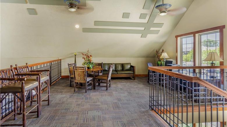 <b>Best Western Plus High Country Inn Lobby</b>. Images powered by <a href="https://iceportal.shijigroup.com/" title="IcePortal" target="_blank">IcePortal</a>.