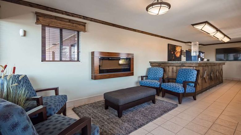 <b>Best Western Paradise Inn Lobby</b>. Images powered by <a href="https://iceportal.shijigroup.com/" title="IcePortal" target="_blank">IcePortal</a>.