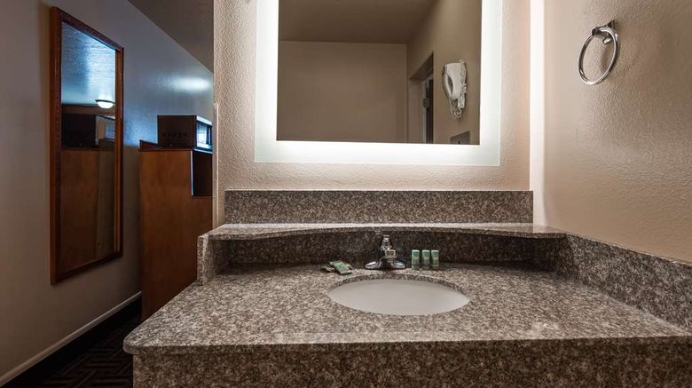 <b>Best Western Paradise Inn Room</b>. Images powered by <a href="https://iceportal.shijigroup.com/" title="IcePortal" target="_blank">IcePortal</a>.