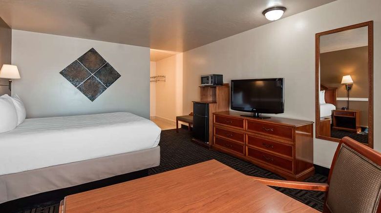 <b>Best Western Paradise Inn Room</b>. Images powered by <a href="https://iceportal.shijigroup.com/" title="IcePortal" target="_blank">IcePortal</a>.