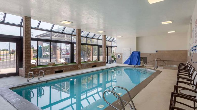 <b>Best Western Plus CottonTree Inn Pool</b>. Images powered by <a href="https://iceportal.shijigroup.com/" title="IcePortal" target="_blank">IcePortal</a>.