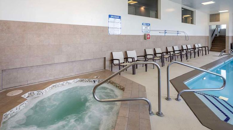 <b>Best Western Plus CottonTree Inn Pool</b>. Images powered by <a href="https://iceportal.shijigroup.com/" title="IcePortal" target="_blank">IcePortal</a>.