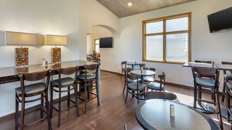 <b>Best Western Plus CottonTree Inn Restaurant</b>. Images powered by <a href="https://iceportal.shijigroup.com/" title="IcePortal" target="_blank">IcePortal</a>.