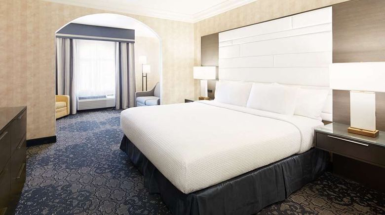 <b>Best Western Plus Abbey Inn Room</b>. Images powered by <a href="https://iceportal.shijigroup.com/" title="IcePortal" target="_blank">IcePortal</a>.