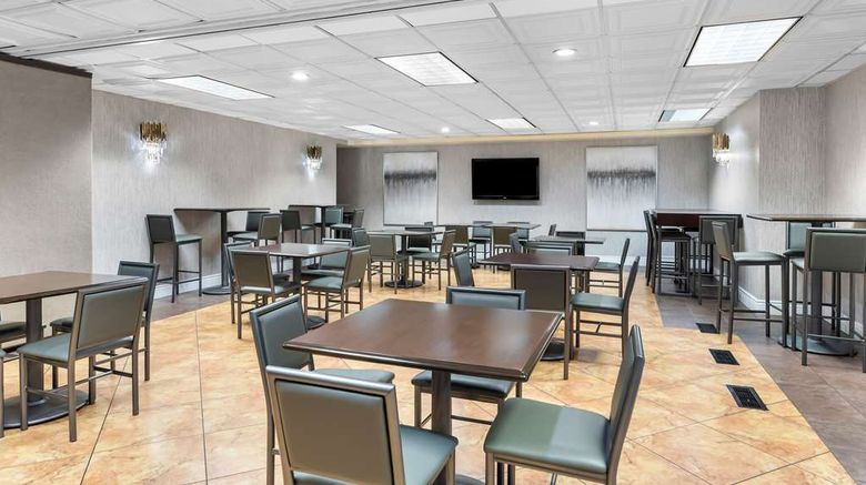 <b>Best Western Plus Abbey Inn Restaurant</b>. Images powered by <a href="https://iceportal.shijigroup.com/" title="IcePortal" target="_blank">IcePortal</a>.
