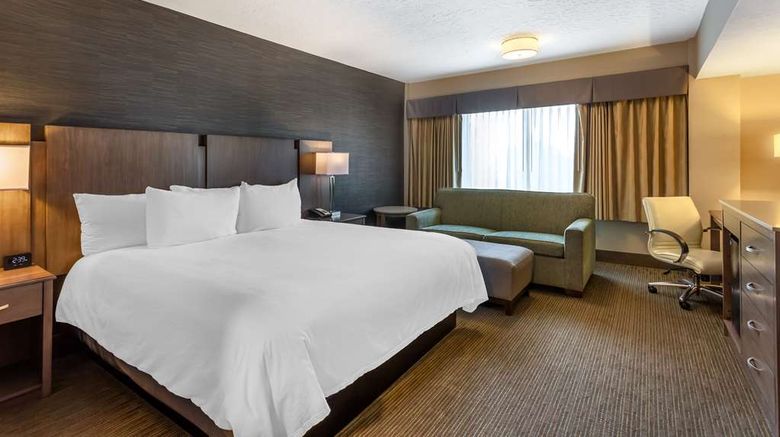 <b>Best Western Plus CottonTree Inn Room</b>. Images powered by <a href="https://iceportal.shijigroup.com/" title="IcePortal" target="_blank">IcePortal</a>.