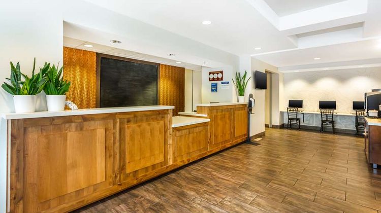 Best Western Plus CottonTree Inn Lobby