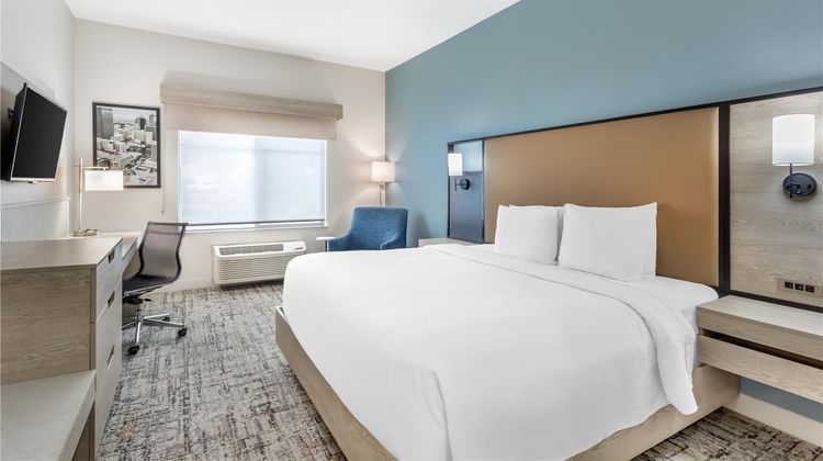 Best Western Plus Airport Inn & Suites Room