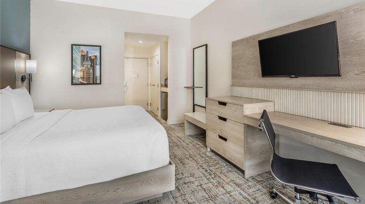 Best Western Plus Airport Inn & Suites Room
