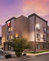 Best Western Plus Airport Inn & Suites