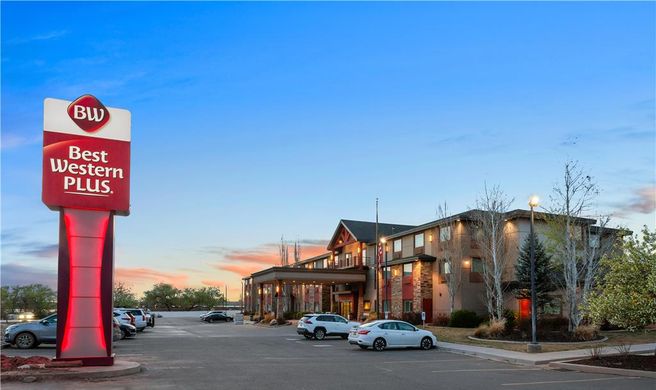 Best Western Plus Landmark Hotel Exterior