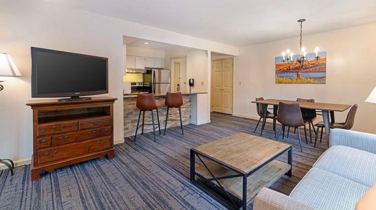 Best Western Inn & Suites Rutland Room