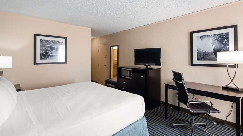 <b>Best Western Leesburg Hotel Room</b>. Images powered by <a href="https://iceportal.shijigroup.com/" title="IcePortal" target="_blank">IcePortal</a>.