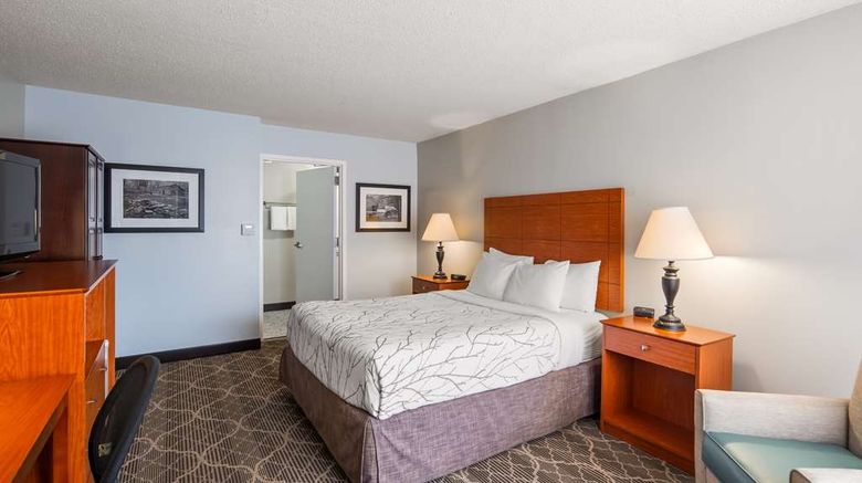 <b>Best Western Fredericksburg Room</b>. Images powered by <a href="https://iceportal.shijigroup.com/" title="IcePortal" target="_blank">IcePortal</a>.