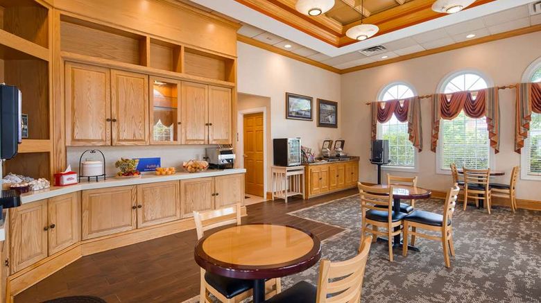 <b>Best Western Fredericksburg Restaurant</b>. Images powered by <a href="https://iceportal.shijigroup.com/" title="IcePortal" target="_blank">IcePortal</a>.