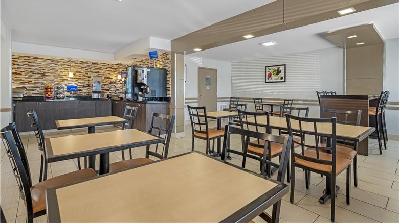 <b>Best Western Center Inn Restaurant</b>. Images powered by <a href="https://iceportal.shijigroup.com/" title="IcePortal" target="_blank">IcePortal</a>.