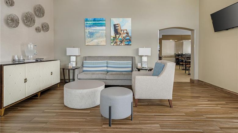 <b>Best Western Center Inn Lobby</b>. Images powered by <a href="https://iceportal.shijigroup.com/" title="IcePortal" target="_blank">IcePortal</a>.