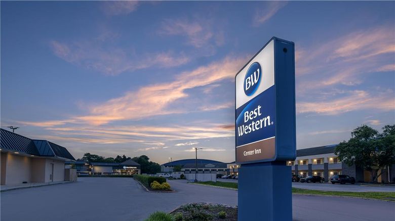 <b>Best Western Center Inn Exterior</b>. Images powered by <a href="https://iceportal.shijigroup.com/" title="IcePortal" target="_blank">IcePortal</a>.