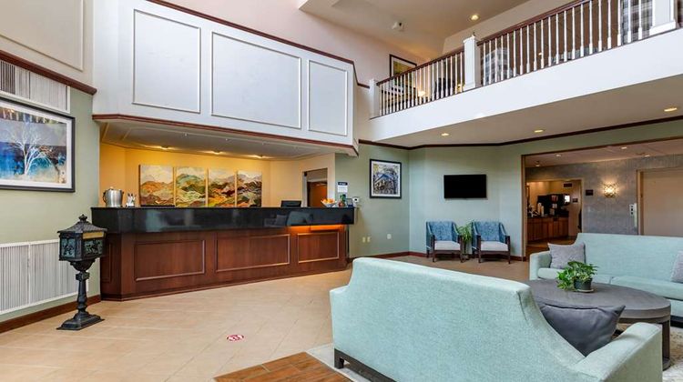 Best Western Plus Inn at Hunt Ridge Lobby