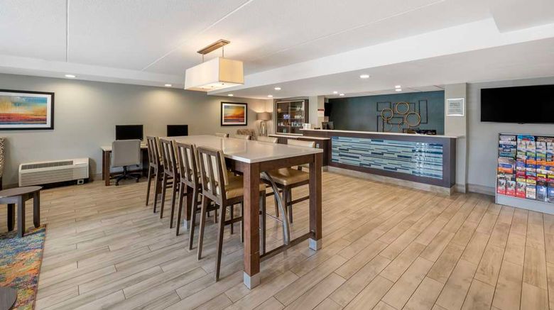 <b>Best Western Mount Vernon/Ft. Belvoir Lobby</b>. Images powered by <a href="https://iceportal.shijigroup.com/" title="IcePortal" target="_blank">IcePortal</a>.