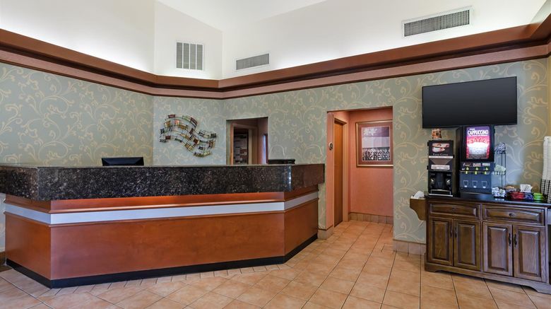 <b>Best Western Plus Inn at Valley View Lobby</b>. Images powered by <a href="https://iceportal.shijigroup.com/" title="IcePortal" target="_blank">IcePortal</a>.