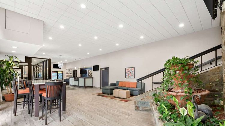 Best Western Fairfax Lobby