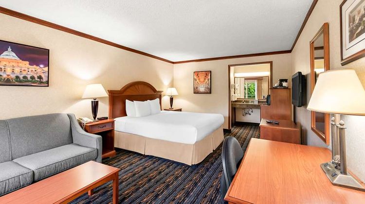 Best Western Fairfax Room