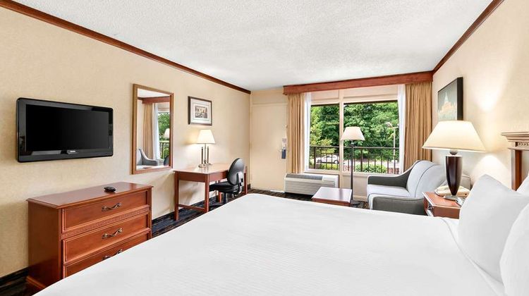 Best Western Fairfax Room