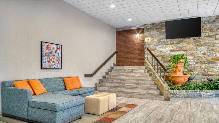 Best Western Fairfax Lobby