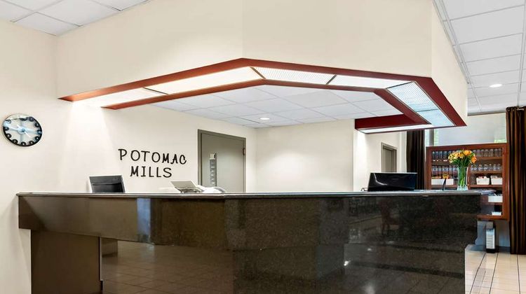 Best Western Potomac Mills Lobby