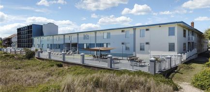 Best Western Plus Holiday Sands Inn Exterior