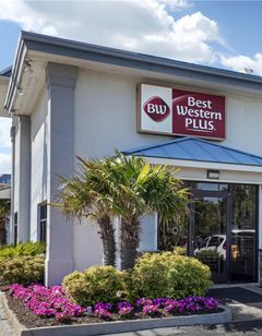 Best Western Plus Holiday Sands Inn