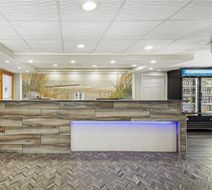 Best Western Plus Holiday Sands Inn Lobby