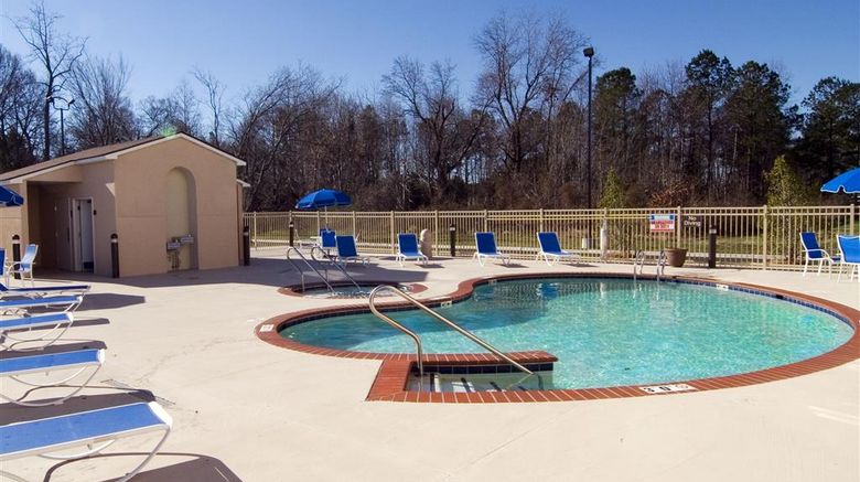 <b>Best Western Plus Newport News Inn Pool</b>. Images powered by <a href="https://iceportal.shijigroup.com/" title="IcePortal" target="_blank">IcePortal</a>.