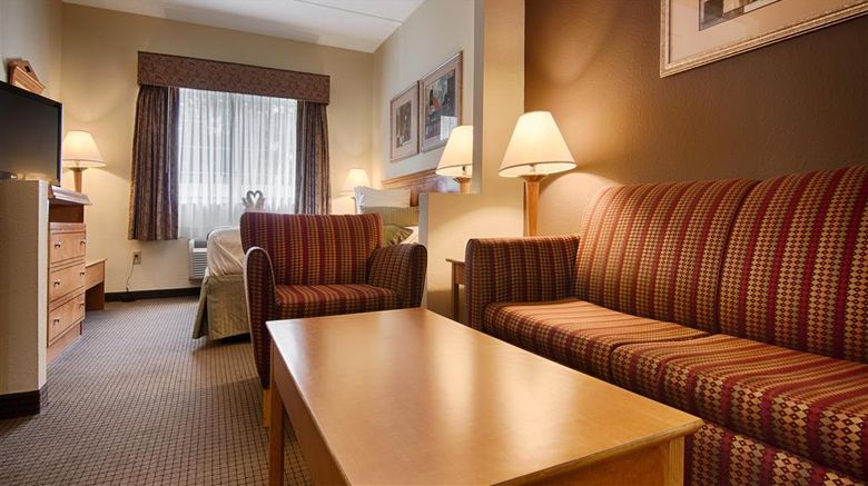 <b>Best Western Plus Newport News Inn Room</b>. Images powered by <a href="https://iceportal.shijigroup.com/" title="IcePortal" target="_blank">IcePortal</a>.