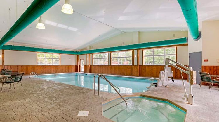 Best Western Plus Crossroads Inn & Suite Pool