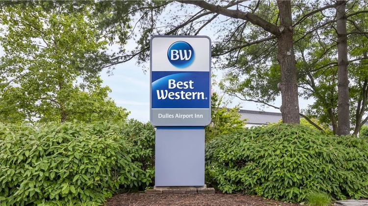 Best Western Dulles Airport Inn Exterior