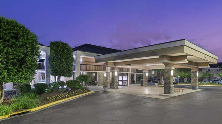 <b>Best Western Dulles Airport Inn Exterior</b>. Images powered by <a href="https://iceportal.shijigroup.com/" title="IcePortal" target="_blank">IcePortal</a>.