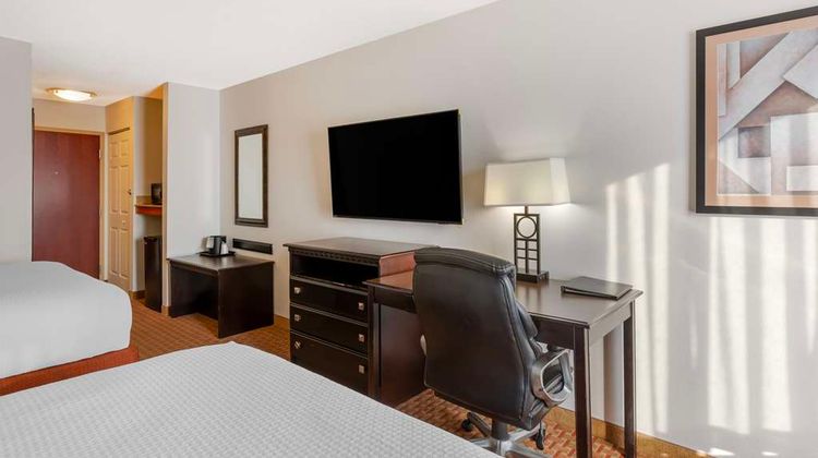 Best Western Plus Hopewell Inn Room