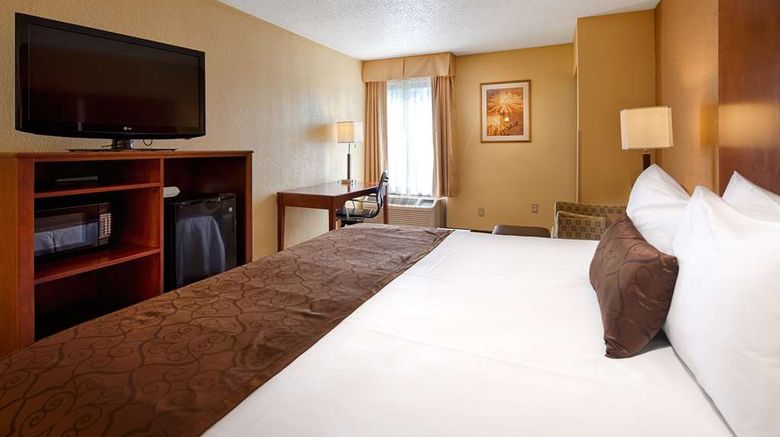 <b>Best Western Plus Richmond Airport Hotel Room</b>. Images powered by <a href="https://iceportal.shijigroup.com/" title="IcePortal" target="_blank">IcePortal</a>.