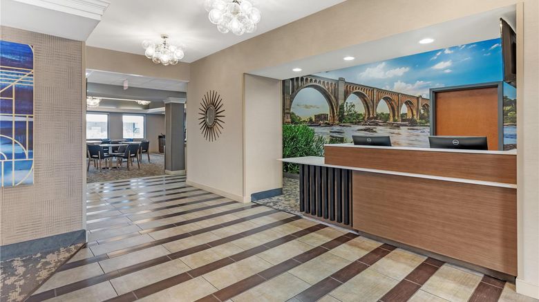 <b>Best Western Plus Glen Allen Inn Lobby</b>. Images powered by <a href="https://iceportal.shijigroup.com/" title="IcePortal" target="_blank">IcePortal</a>.