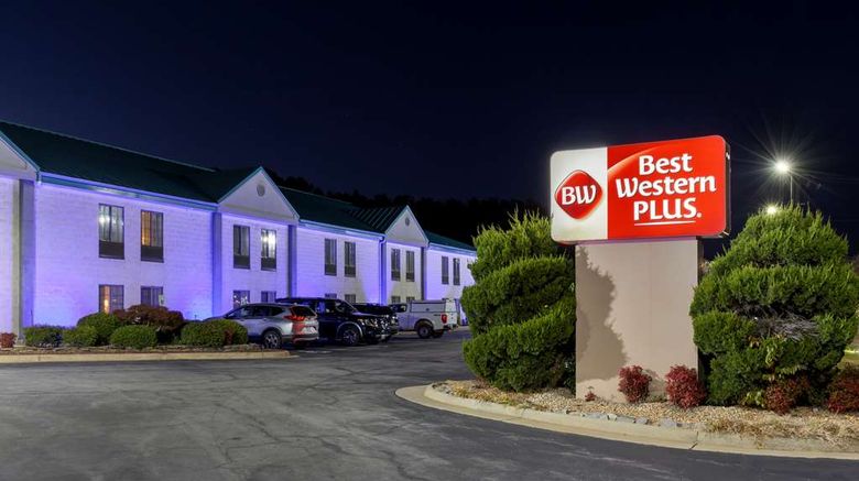 <b>Best Western Plus South Hill Inn Exterior</b>. Images powered by <a href="https://iceportal.shijigroup.com/" title="IcePortal" target="_blank">IcePortal</a>.