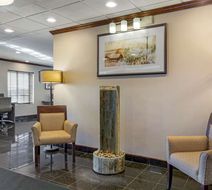 Best Western Plus South Hill Inn Lobby