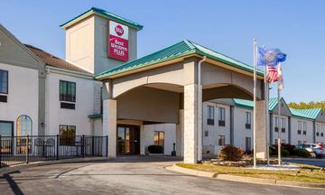 Best Western Plus South Hill Inn