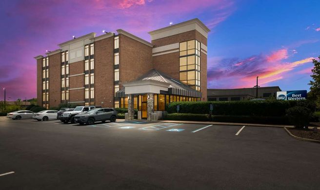 Best Western Hampton Coliseum Inn Exterior