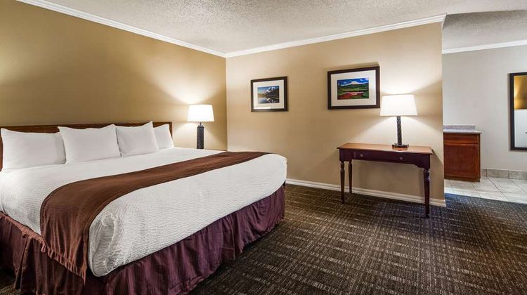 Best Western Lakewood Suite